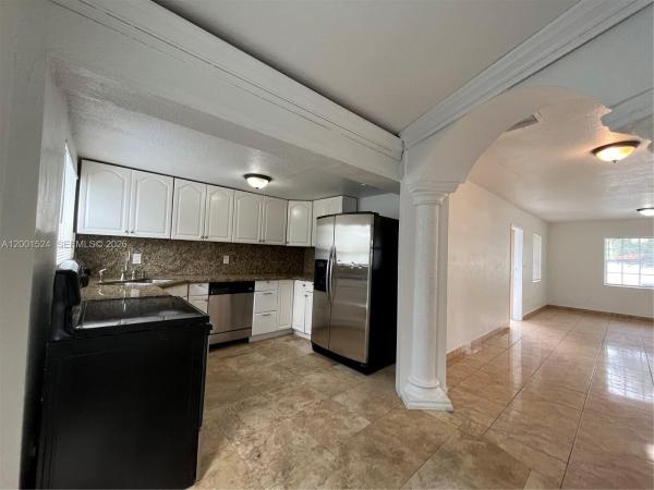 Cutler Ridge, 9870 Nicaragua Dr, Cutler Bay, Florida 33189, image 1