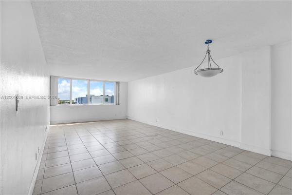 Dadeland Place, 9143 SW 77th Ave #B710, Unincorporated Dade County, Florida 33156, image 2