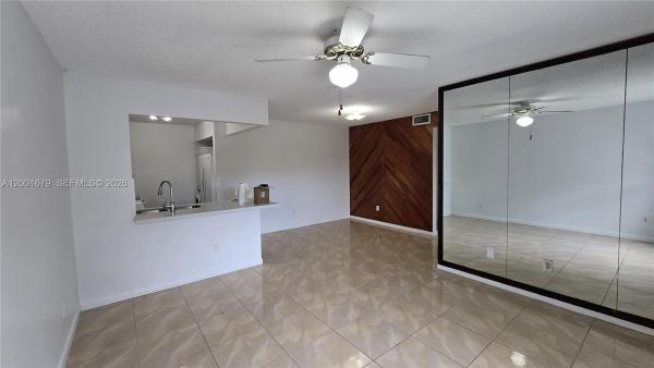 Lago Grande, 2605 W 67th Pl #23-10, Hialeah, Florida 33016, image 2