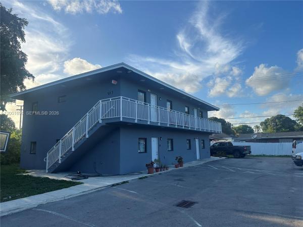 587 NW 100th St #C, Unincorporated Dade County, Florida 33150, image 1