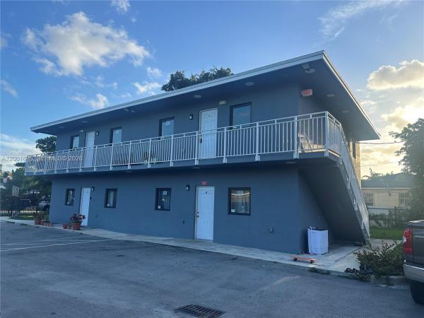 587 NW 100th St #C, Unincorporated Dade County, Florida 33150, image 2