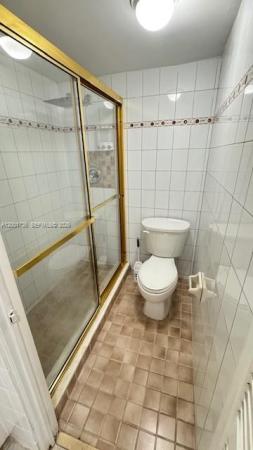 Crestview Towers, 2025 NE 164th St #616, North Miami Beach, Florida 33162, image 2