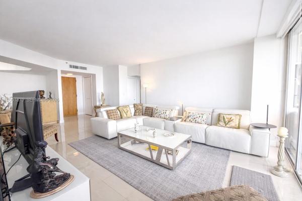 Turnberry Isle North, 19707 Turnberry Way #6L, Aventura, Florida 33180, image 1