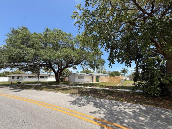 Lauderdale Villas, 1606 NW 12th Ave, Fort Lauderdale, Florida 33311, image 1