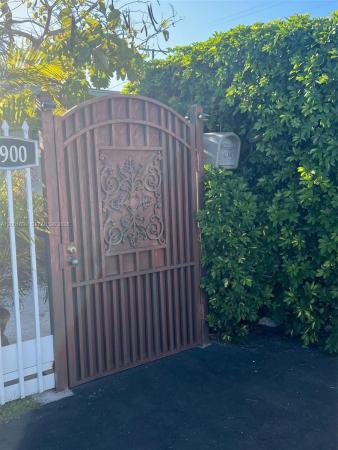 Coral Terrace Residential, 6900 SW 22nd St, Coral Terrace, Florida 33155, image 3
