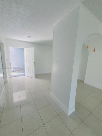 9375 Fontainebleau Blvd #L-107, Unincorporated Dade County, Florida 33172, image 3