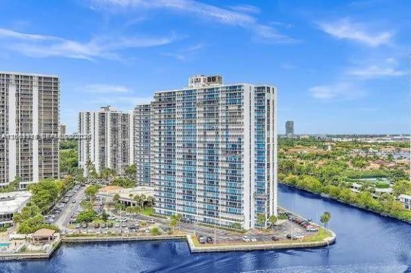 Waterview 2, 20515 E Country Club Dr #248, Aventura, Florida 33180, image 1