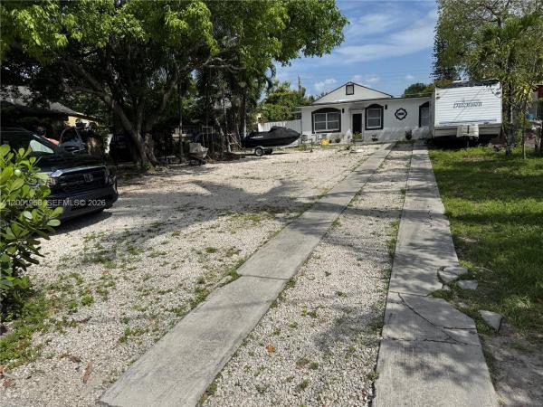 3175 NW 27th St, Unincorporated Dade County, Florida 33142, image 1