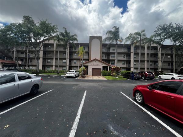 Cambridge At Century Village, 1200 SW 124th Ter #106O, Pembroke Pines, Florida 33027, image 1