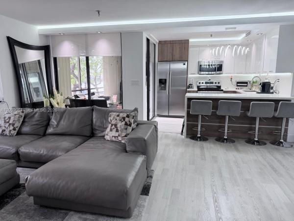 671 NE 195th St #208E, Miami, Florida 33179, image 1