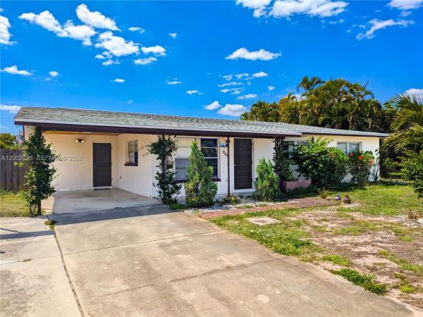 4848 Ipswitch Ct, Fort Myers, Florida 33907, image 1