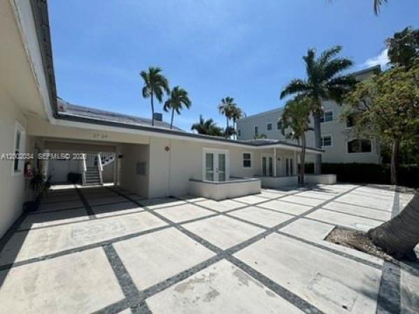 Rio Villas Townhomes, 2724 NE 15th St #7, Fort Lauderdale, Florida 33304, image 1