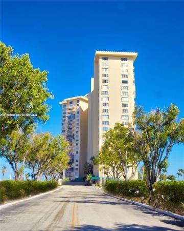 11111 Biscayne Blvd #18E, Unincorporated Dade County, Florida 33181, image 1
