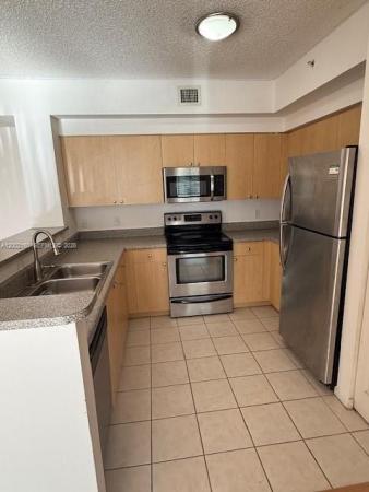 St Andrews At Nob Hill, 8070 N Nob Hill Rd #205, Tamarac, Florida 33321, image 2