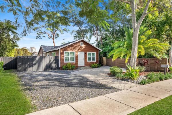 Waverly Place, 230 Seminole Ave, Fort Lauderdale, Florida 33312, image 1