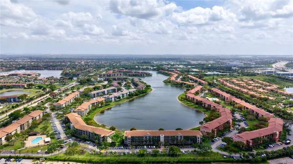 Plymouth At Century Village, 700 SW 137th Ave #215H, Pembroke Pines, Florida 33027, image 2