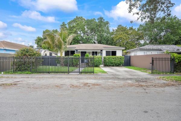 3249 NW 51st St, Unincorporated Dade County, Florida 33142, image 1