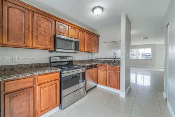 11310 SW 189th St, Unincorporated Dade County, Florida 33157, image 2