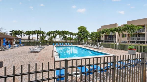 10975 SW 107th St #202, Unincorporated Dade County, Florida 33176, image 1