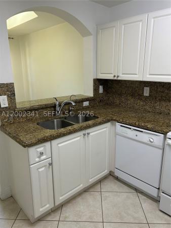 Pembroke Cay, 915 SW 143rd Ter #2008, Pembroke Pines, Florida 33027, image 2