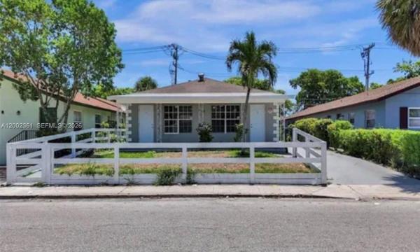 Lake Worth Town, 706 S F St, Lake Worth Beach, Florida 33460, image 1