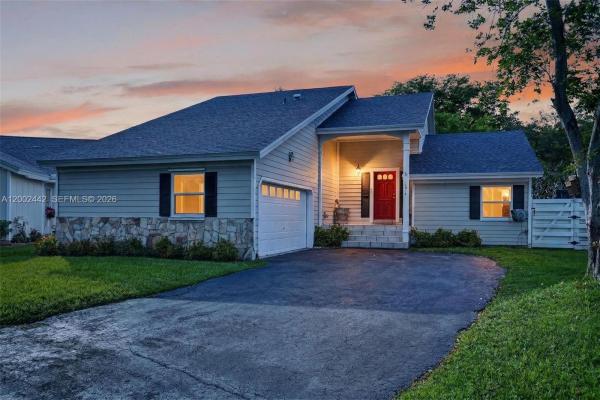 14914 SW 142nd Pl, Unincorporated Dade County, Florida 33186, image 1