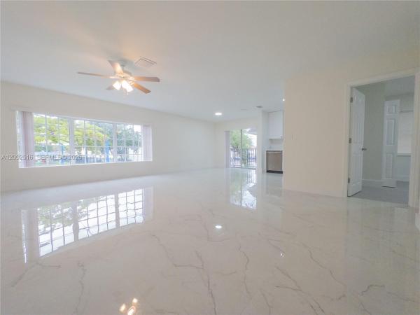 Windermere, 5400 NW 18th St #3N, Lauderhill, Florida 33313, image 2