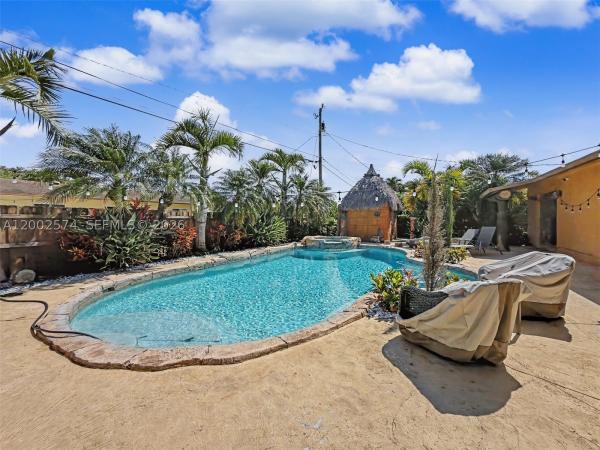 Bel Aire, 9837 SW 194th St, Cutler Bay, Florida 33157, image 1