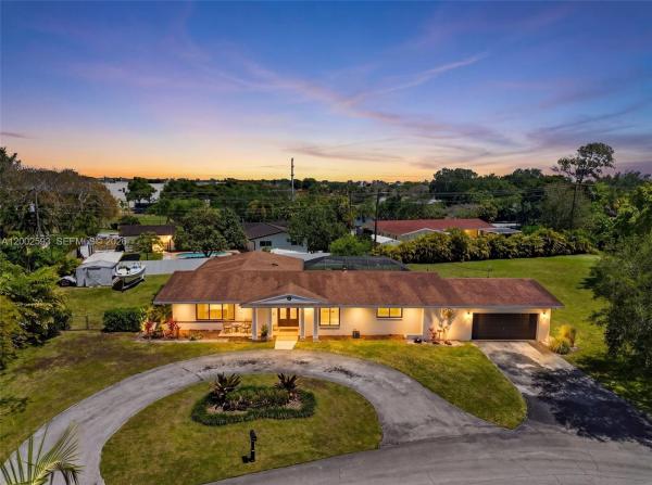 10431 SW 82nd Ct, Unincorporated Dade County, Florida 33156, image 1