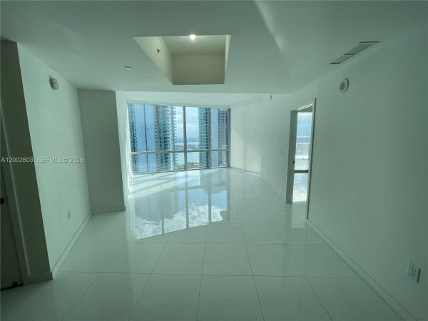 Paramount Miami Worldcenter, 851 NE 1st Ave #3103, Miami, Florida 33132, image 2