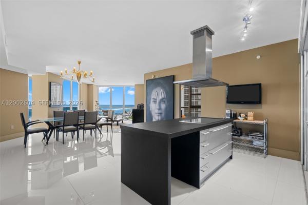 Trump Royale, 18201 Collins Ave #709, Sunny Isles Beach, Florida 33160, image 1