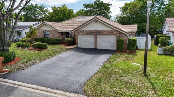 966 NW 114th Ave, Coral Springs, Florida 33071, image 1