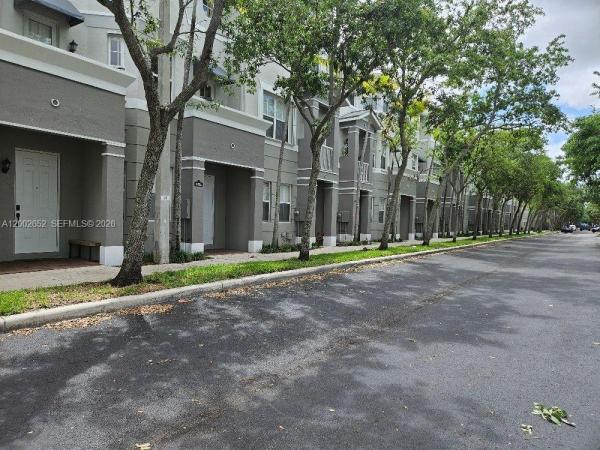 Shoma Townhomes At Royal Palm Beach, 1914 Shoma Dr, Royal Palm Beach, Florida 33414, image 1