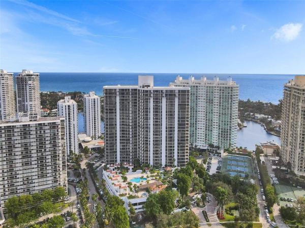 Hamptons West, 20281 E Country Club Dr #2104, Aventura, Florida 33180, image 3