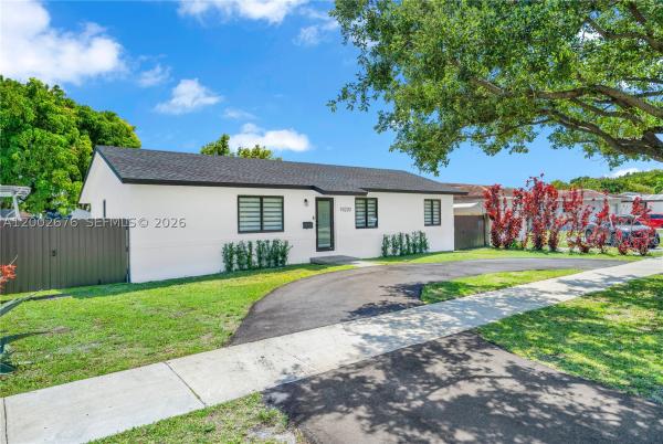10220 SW 168th St, Unincorporated Dade County, Florida 33157, image 1