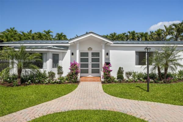 Tropical Isle Homes, 255 Ridgewood Rd, Key Biscayne, Florida 33149, image 1
