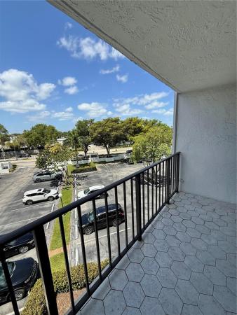 Oceanview Park, 1000 Parkview Dr #407, Hallandale Beach, Florida 33009, image 1