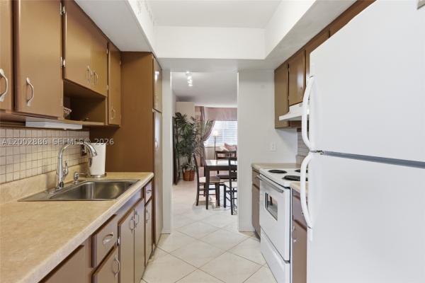 Silver Shores, 3216 SE 12th St #8, Pompano Beach, Florida 33062, image 2