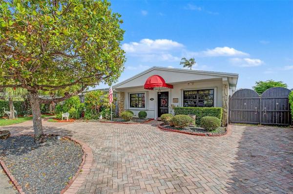 10841 SW 68th Dr, Unincorporated Dade County, Florida 33173, image 1