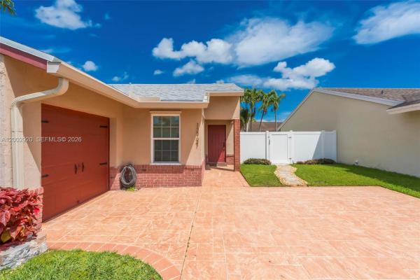 Blue Ridge, 13721 Oak Ridge Dr, Davie, Florida 33325, image 3