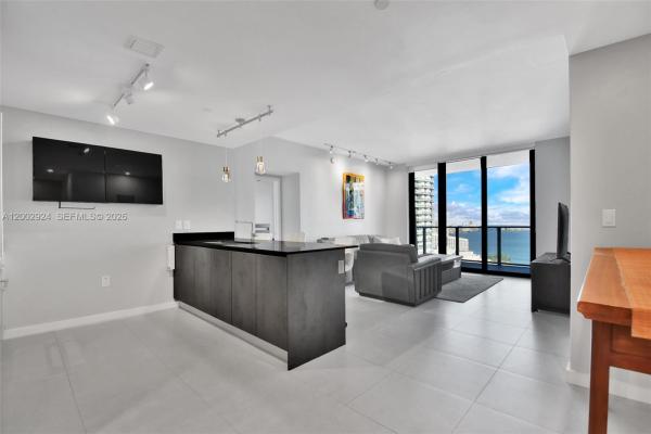 1010 Brickell, 1010 Brickell Ave #2902, Miami, Florida 33131, image 1