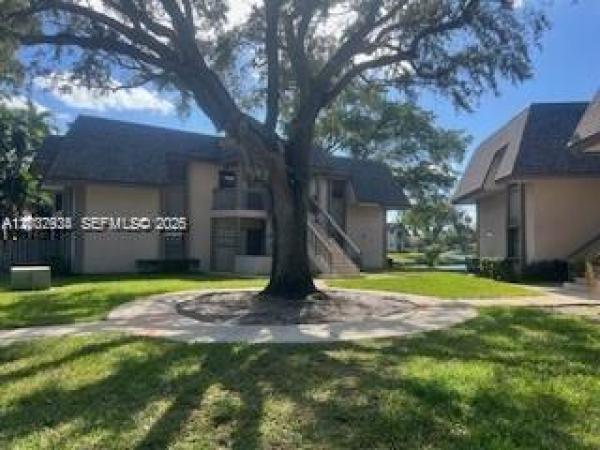 Grenadier Lakes At Welleby, 3625 NW 94th Ave #3G, Sunrise, Florida 33351, image 2