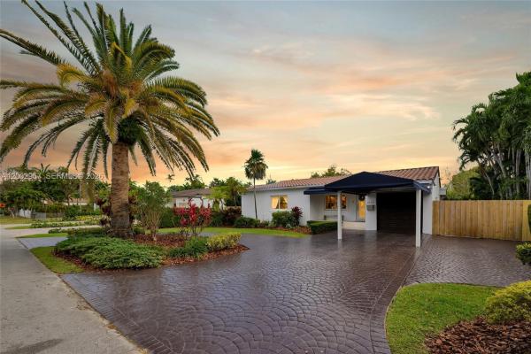 6134 SW 28th St, Unincorporated Dade County, Florida 33155, image 1