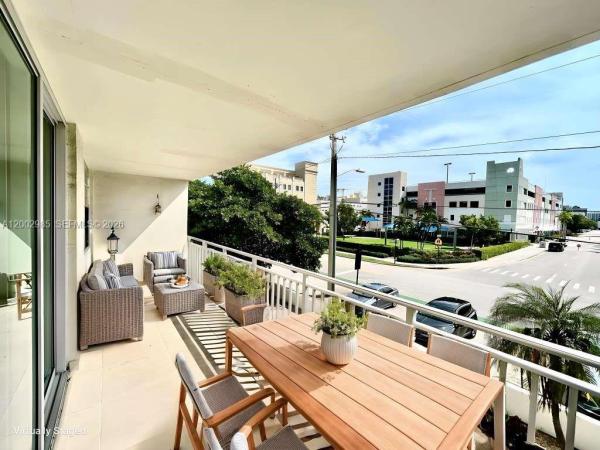 St Regis, 9500 W Bay Harbor Dr #2G, Bay Harbor Islands, Florida 33154, image 1