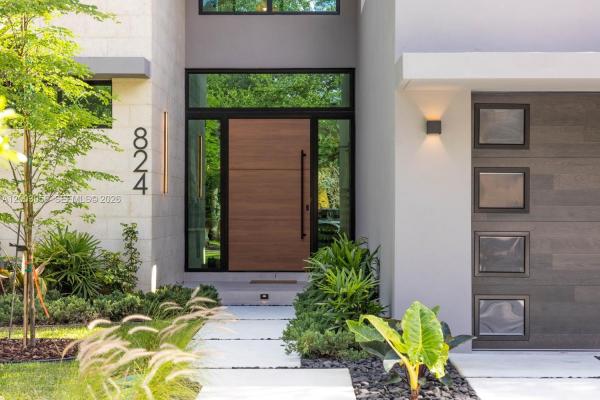 Griffing Biscayne Park Estates, 824 NE 111th St, Biscayne Park, Florida 33161, image 1