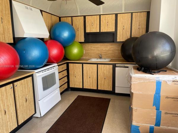 Admirals Port East, 2851 NE 183rd St #509E, Aventura, Florida 33160, image 1