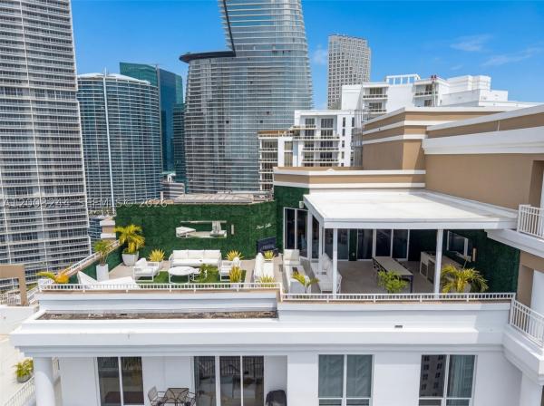 Courts Brickell Key, 801 Brickell Key Blvd #3306, Miami, Florida 33131, image 1