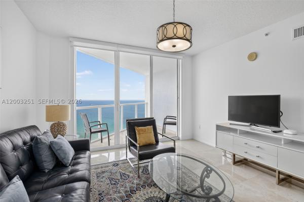 La Perla, 16699 Collins Ave #2404, Sunny Isles Beach, Florida 33160, image 2
