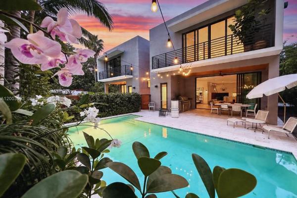 2955 Shipping Ave, Miami, Florida 33133, image 1