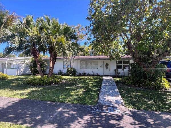 9840 SW 165th Ter, Unincorporated Dade County, Florida 33157, image 1